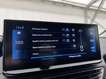 Peugeot 3008, 1.5D 96kw Allure CZ DPH 1-MAJ - 16