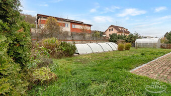 Velký rodinný dům 6 + 2, na pozemku 1.067 m2, Tuchoměřice, P - 16
