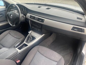 BMW 320i combi 110kw 2006, velmi slušný stav - 16