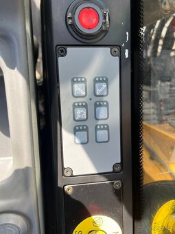 Kolové rypadlo Liebherr A914 Compact Rail - 16