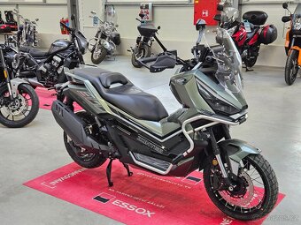 Zontes 368 Gizmo - adventure scooter - 16