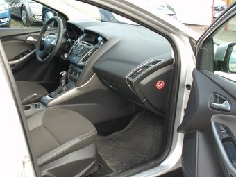Ford Focus 1,6 16V kombi parksenzory,vyhřív sedadla,serviska - 16