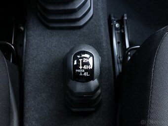 SUZUKI JIMNY 1.5 4WD  4-MÍSTA -PRODÁNO - 16