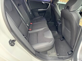 Volvo XC60 D3 120kW FWD velmi dobrý technický i vizuální sta - 16