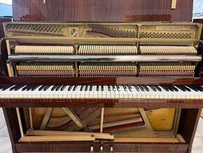 Menší pianino Petrof se zárukou 2 roky, první servis zdarma. - 16