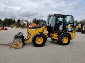 Čelní nakládač CAT 908 MTH - 16