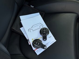Mini Cooper SE ELEKTROMOBIL / SoH 99% / top výbava / DPH - 16