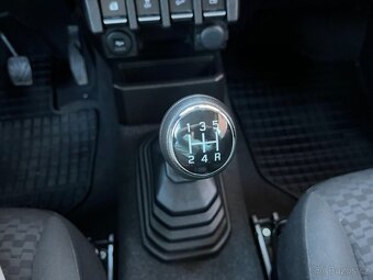 Suzuki Jimny 1.5 Elegance - 16