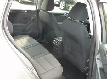 Volkswagen Golf 1,6Mpi aut.klima,parksenzory,po dovozovéSTK - 16