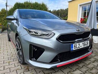 Kia ProCeed - 16