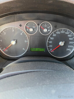 Ford Focus C Max 2004 (Ghia) - 16