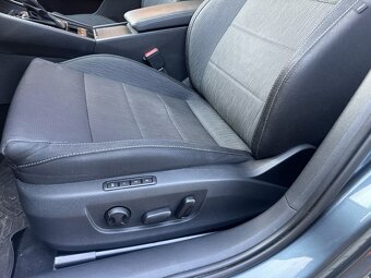Škoda Superb 2.0 TDi 140kW 4x4 serviska - 16