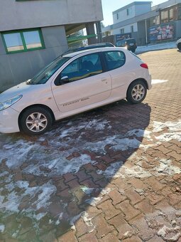 Peugeot 206+ - 16