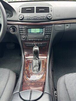 Mercedes-Benz Třídy E, 220 CDi 110kW Automat - 16
