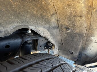 Toyota Land cruiser 120 3,0 122KW pôvodný lak/Top bez hrdze - 16