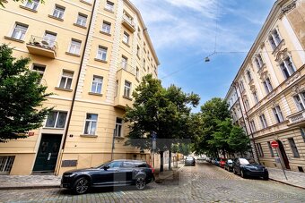 Prodej atypického bytu 3+1, 95 m2 - Královské Vinohrady - 16