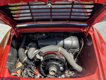 Porsche 911 Carrera (930 SC) - 16