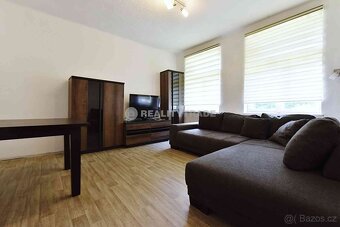 PRONÁJEM DOMU SE DVĚMA BYTY PO REKONST., 333 M2, NA POZEMKU - 16