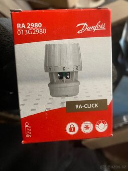 různé domácí elektrické díly - 16