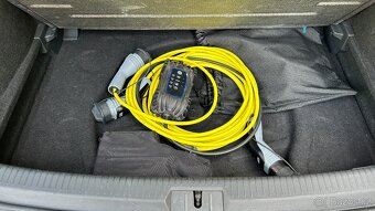 Volkswagen e-Golf 100kW, 36kWh, tepelné čerpadlo, 11/2018 - 16