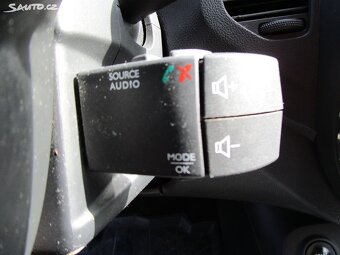 Renault Captur, 1,2-87KW-1.MAJITEL-KOUPEN V ČR - 16