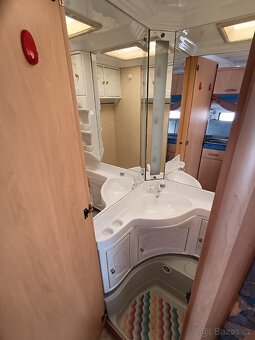 Obytný karavan Hobby 440 de luxe - 16
