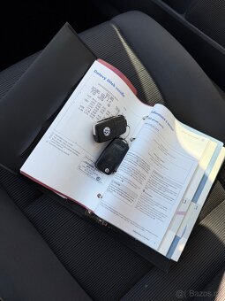 Volkswagen Golf, 1.4 16V 59 kW A/C ČR 1.MAJ - 16