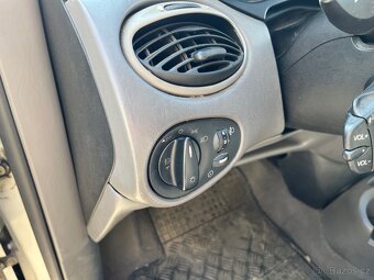Ford Focus Ghia 1.8tdci 66kw - 16