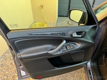 Ford Galaxy 2.0 TDCI 120kw 7míst - 16