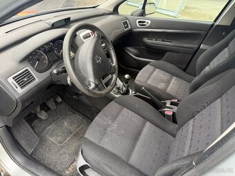 Peugeot 307, 1.6HDI, 80kw 7 míst Tažné 1.3T - 16