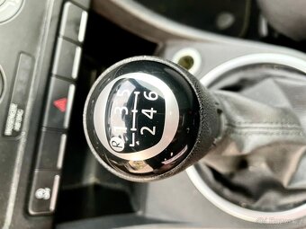 VW New Beatle 1.2 77kW, uj 108tis, 2016, 2.maj. AC - 16