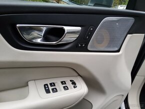 XC60 T5 2.0 184kW INSCRIPTION AT8 AWD 1maj ČR vzduch tažné - 16