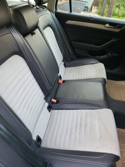 VOLKSWAGEN PASSAT B8 176kW • 4x4 • DPH•VIRTUAL COCPIT - 16