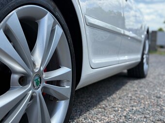 Škoda Octavia RS II 2.0tdi (125kw-CEGA) combi (super stav) - 16