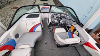 Motorová loď NAUTIQUE - 16