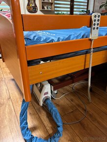 Elektrická polohovací postel+el.antidekubitní matrací - 16