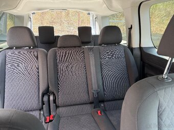 Volkswagen Caddy Maxi Life 2.0 TDI, 7 míst, r.v. 2021 - 16