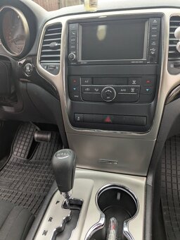 Jeep Grand Cerokee - 16