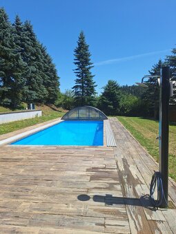 Ihned k dispozici poslední vzorová chata - bazén, sauna, káď - 16