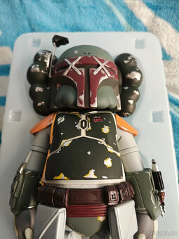 Vinylová figurka KAWS Star Wars Boba Fett z roku 2013 - 16