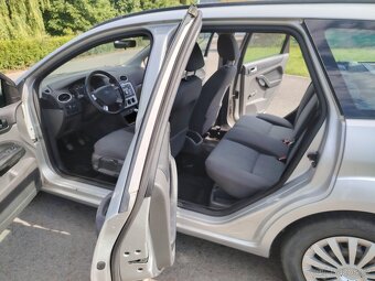 Prodám Ford Focus 1.6TDCI 66Kw r.v.2005 tažné zařízení - 16