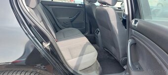 Volkswagen Golf 5 benzin 1,4 - 16