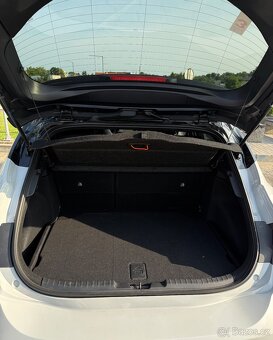 Toyota Corolla GR Sport Hybrid 2.0, 2020 - 16