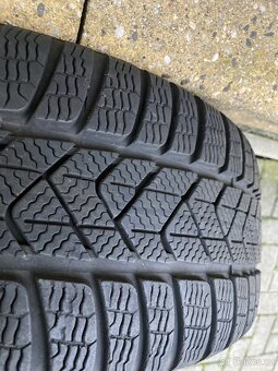 Alu kola se zimními pneu  Škodu Karoq a Seat Ateca - 16