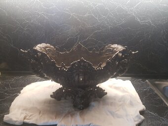 ZARDENIERA VELKA Okridleni draci - 16