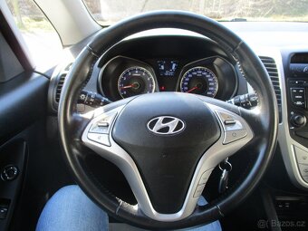 HYUNDAI iX 20 - 1.6 i - 1.majitel, jen 48000 km - 16