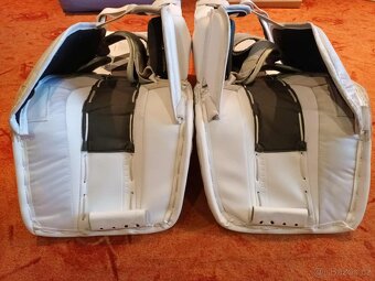 Brankářské betony BAUER SUPREME MACH, sr. M, (34+1), TOP - 16