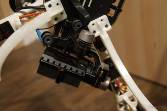Dron Naza - 16