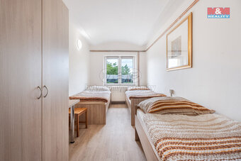 Prodej nájemního domu, 732 m², Černčice, ul. Husova - 16
