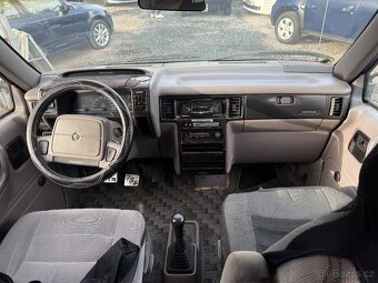 Chrysler Voyager Ram Van 2.5TD 87kw ČR Tažné - 16